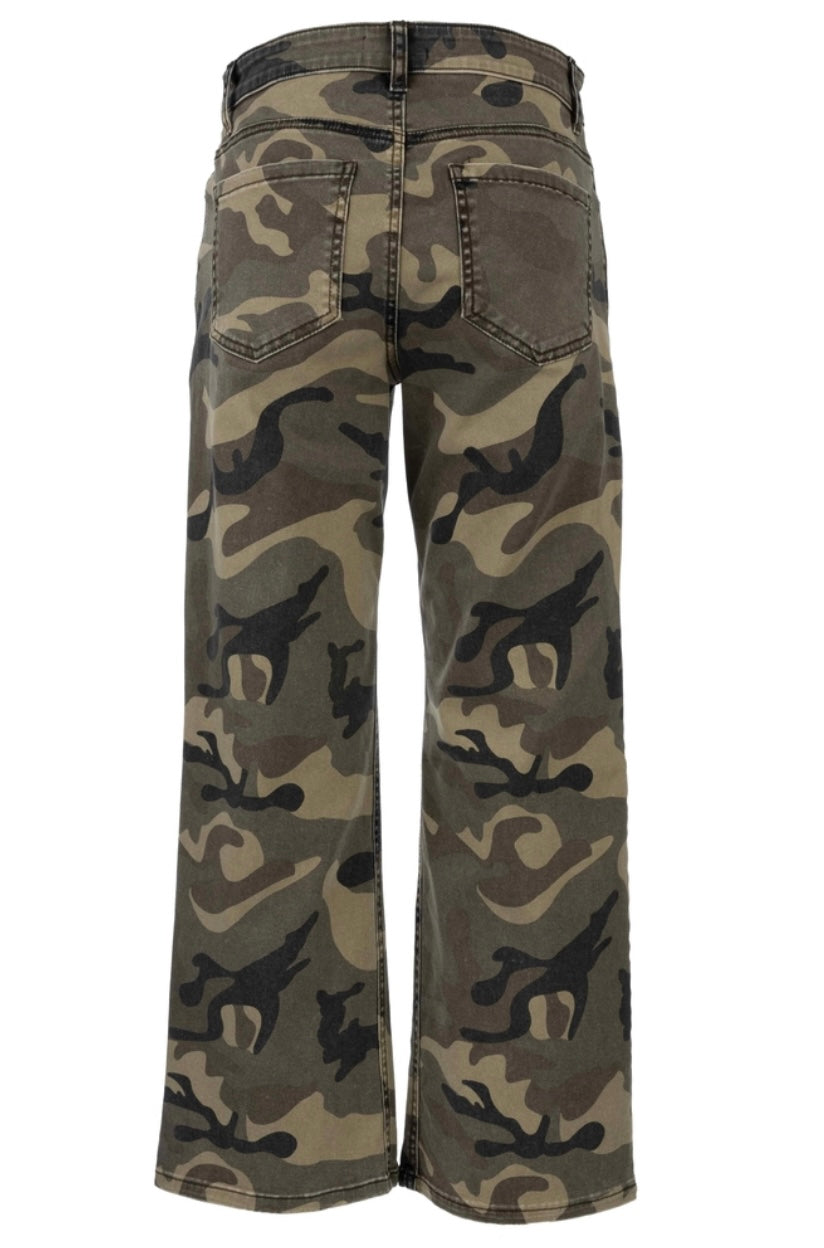 Kelsey High Rise Ankle Flare in Camo