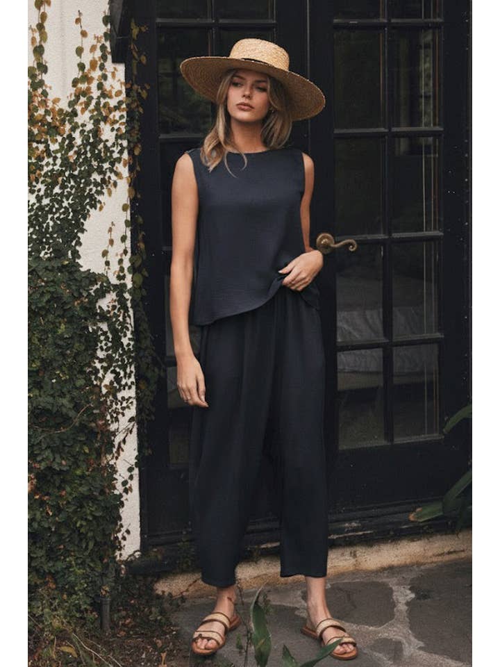 Textured Top & Relaxed Pant Set in Onyx